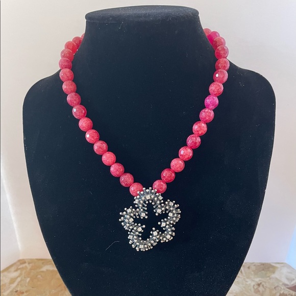 Strawberry Quartz Crystal Beads With Rhinestone Pendant. - Picture 2 of 9